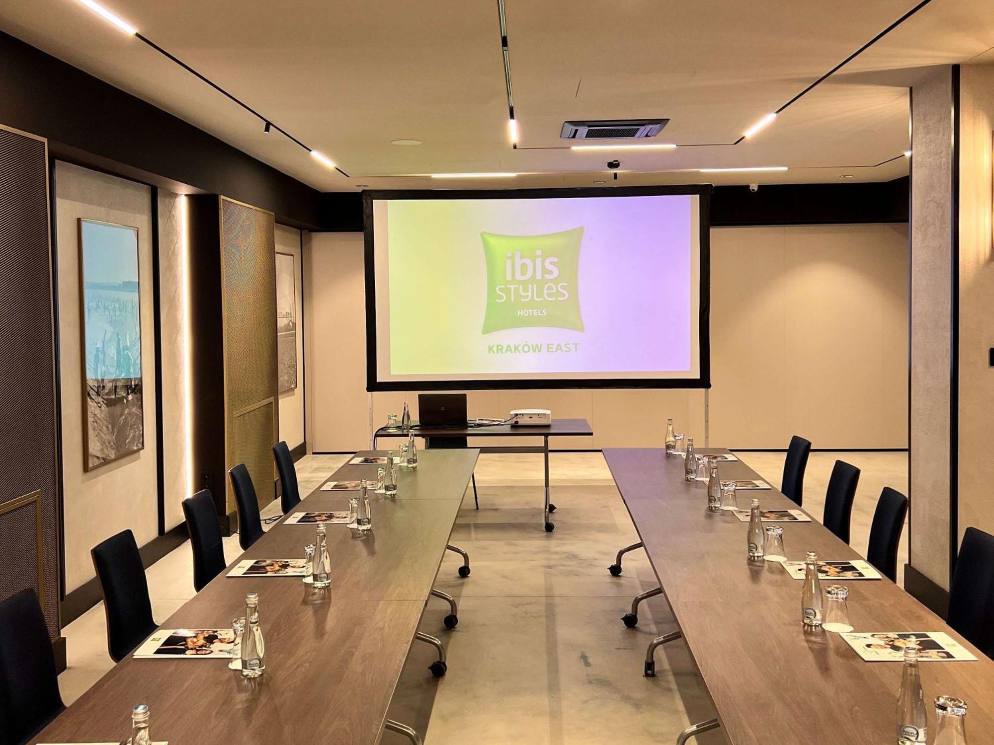 Ibis Styles Krakow East Hotel Bagian luar foto